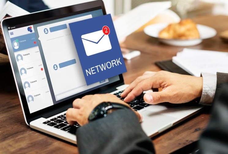 How Can SMEs Use Email to Turn Enquiries Into Customers?