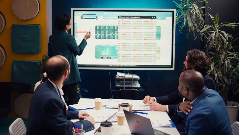 What Should SME Owners Review Before Setting Next Year’s Growth Target?